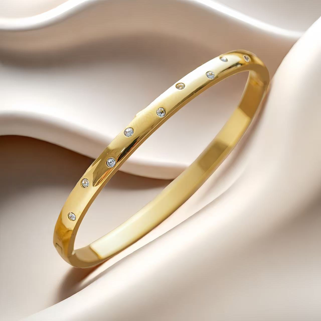 Cross-border Stainless Steel Bracelet Women's High-grade Electroplated Circle Bracelet Diamond Light Luxury Titanium Steel Fashion Jewelry
