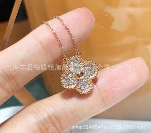 Latest Product 2025 Fanjia Four-Leaf Necklace 15mm Carnelian White Mother-Of-Pearl Pendant Clavicle Chain Couple Gift Fashion