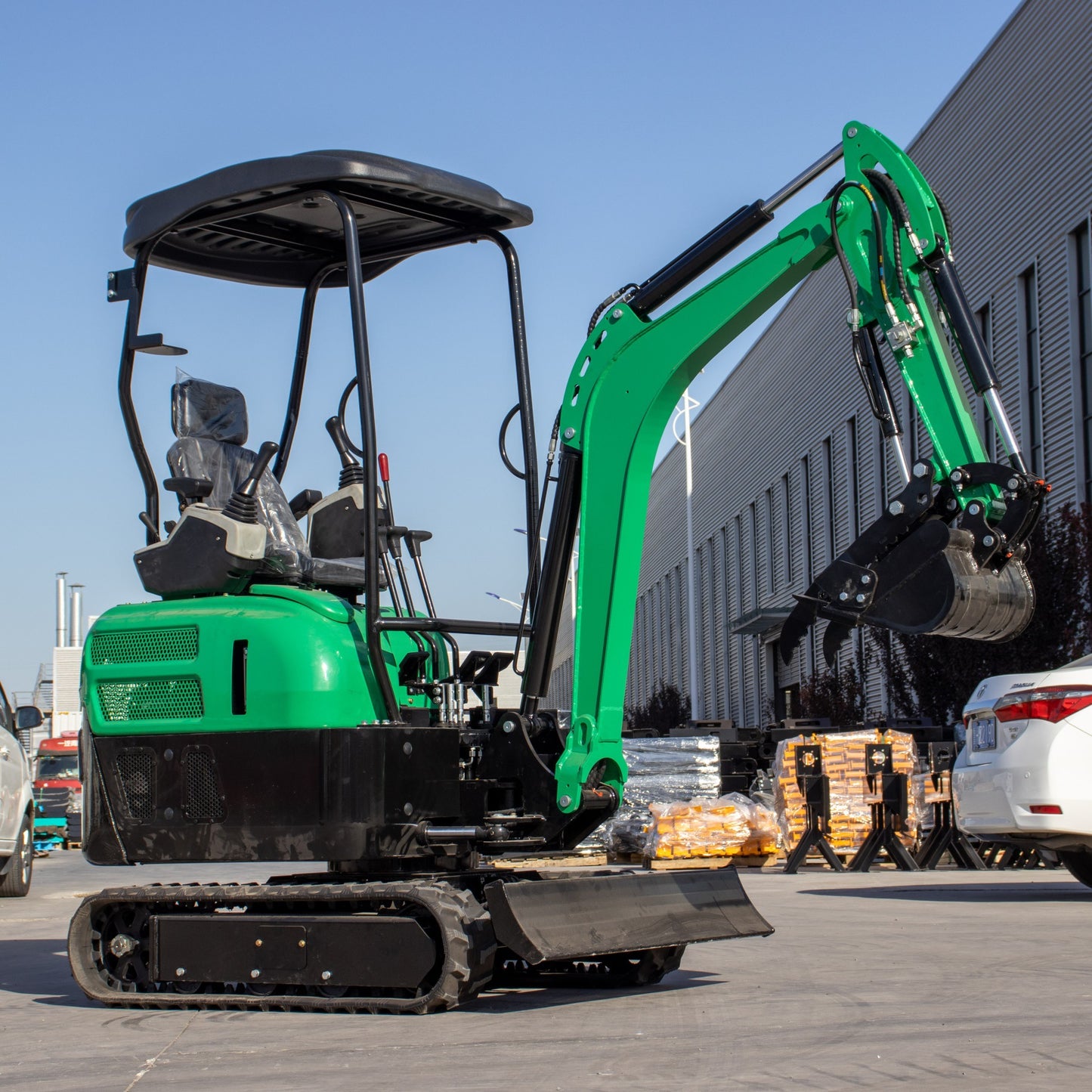Foreign trade export HT13 small crawler excavator exported to Russia mini excavator for home yard trenching