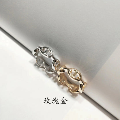 High-Quality Pig Nose Ring for Women, Thickened Electroplated 18K Rose Gold Fashion V Gold Couple Ring Factory Wholesale