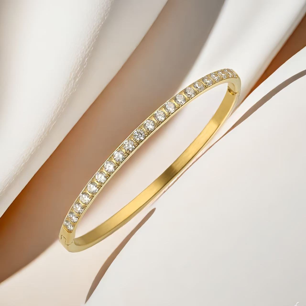 Cross-border Stainless Steel Bracelet Women's High-grade Electroplated Circle Bracelet Diamond Light Luxury Titanium Steel Fashion Jewelry