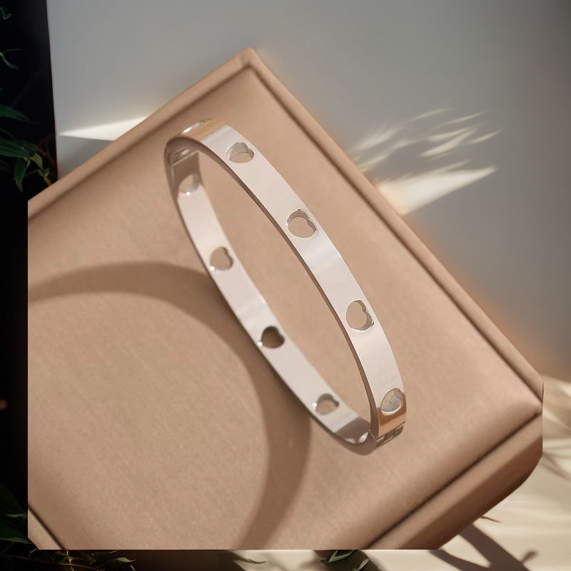European and American Cross-Border Stainless Steel Bracelet, Titanium Steel Nail Bracelet for Women, Non-Fading, Simple, Versatile, Fashionable and Elegant Bracelet