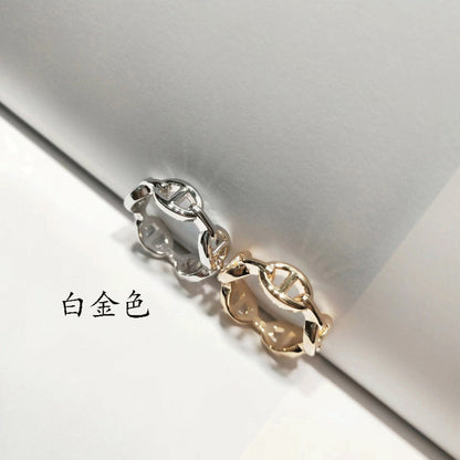 High-Quality Pig Nose Ring for Women, Thickened Electroplated 18K Rose Gold Fashion V Gold Couple Ring Factory Wholesale