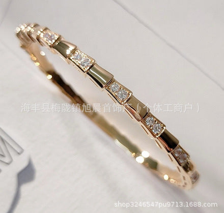 Cross-Border High-End Snake-Shaped Bracelet with Diamonds in Peacock Green, Light Luxury Niche Fine Craftsmanship Bracelet Jewelry for Women, One Piece Dropshipping