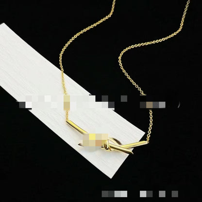 High Version T Knot Knot Necklace with Diamond Half Full Diamond Neck Chain All-match Fashion V Clavicle Chain Jewelry Fashion Beautiful