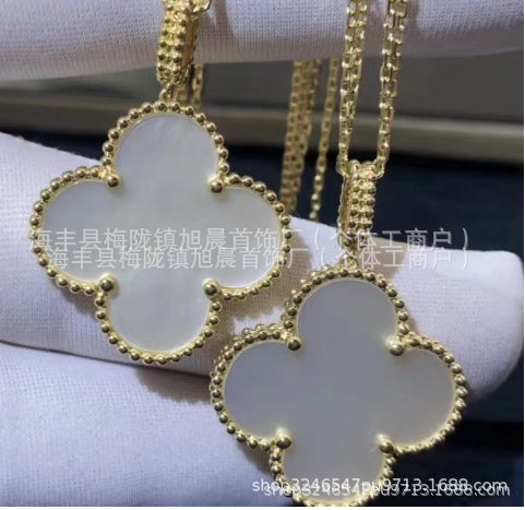 New Product 2024 Four-Leaf Clover Sweater Chain 18K Rose Gold Carnelian White Mother-Of-Pearl Pendant Clavicle Chain Couple Gift