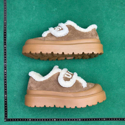 UGG