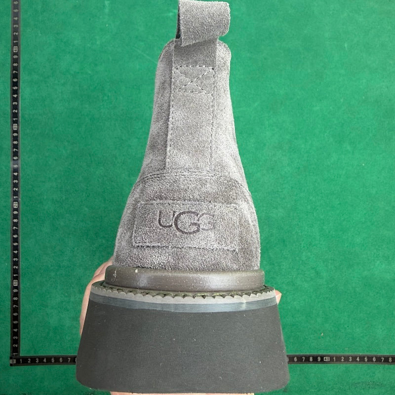 UGG