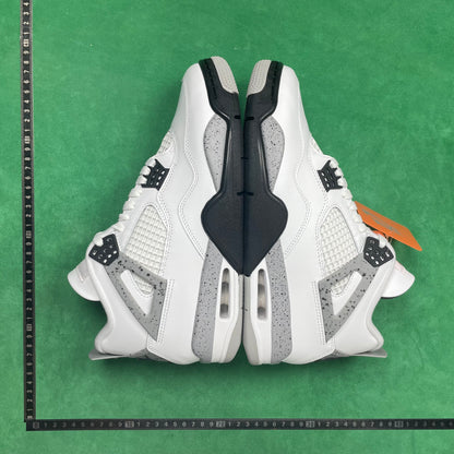 Air Jordan 4 Retro