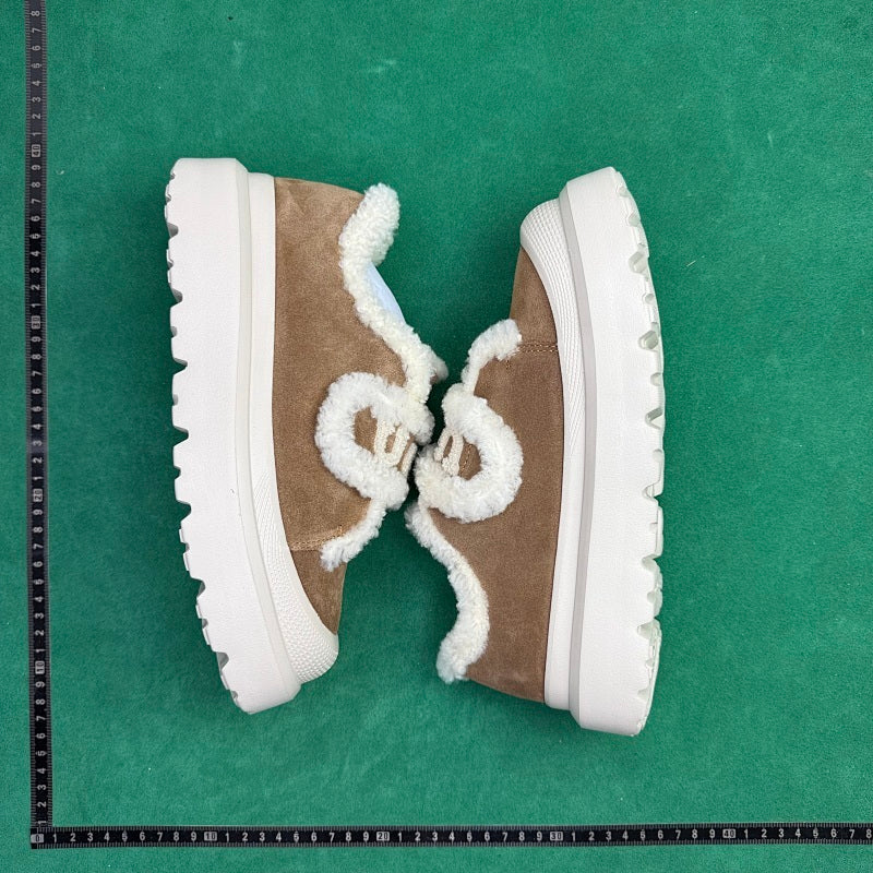 UGG