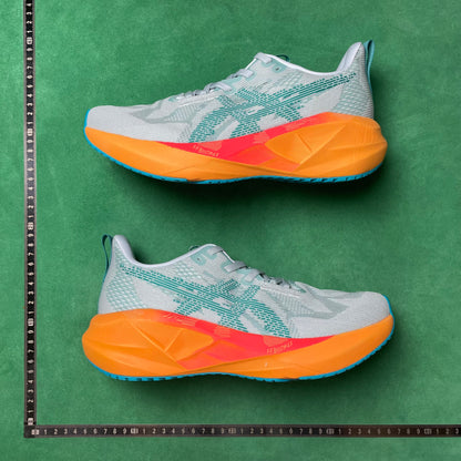 Asics -Novablast 5 LE