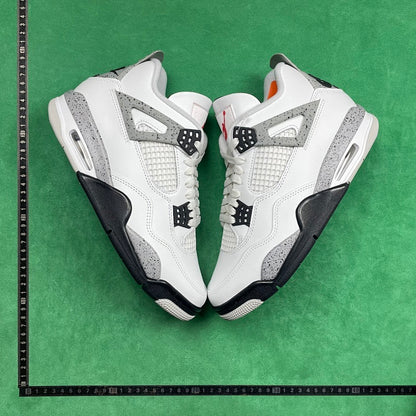 Air Jordan 4 Retro