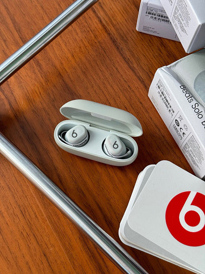 Beats Solo buds