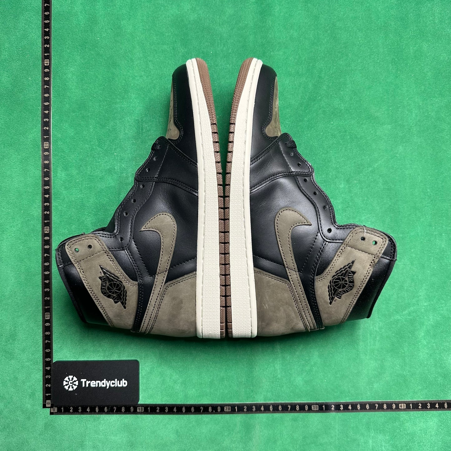 Air Jordan 1