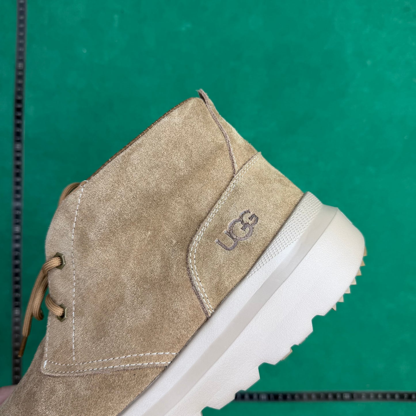 UGG
