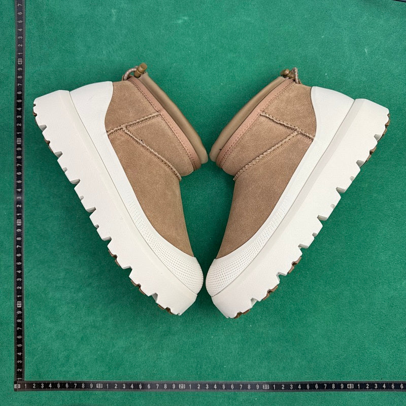 UGG