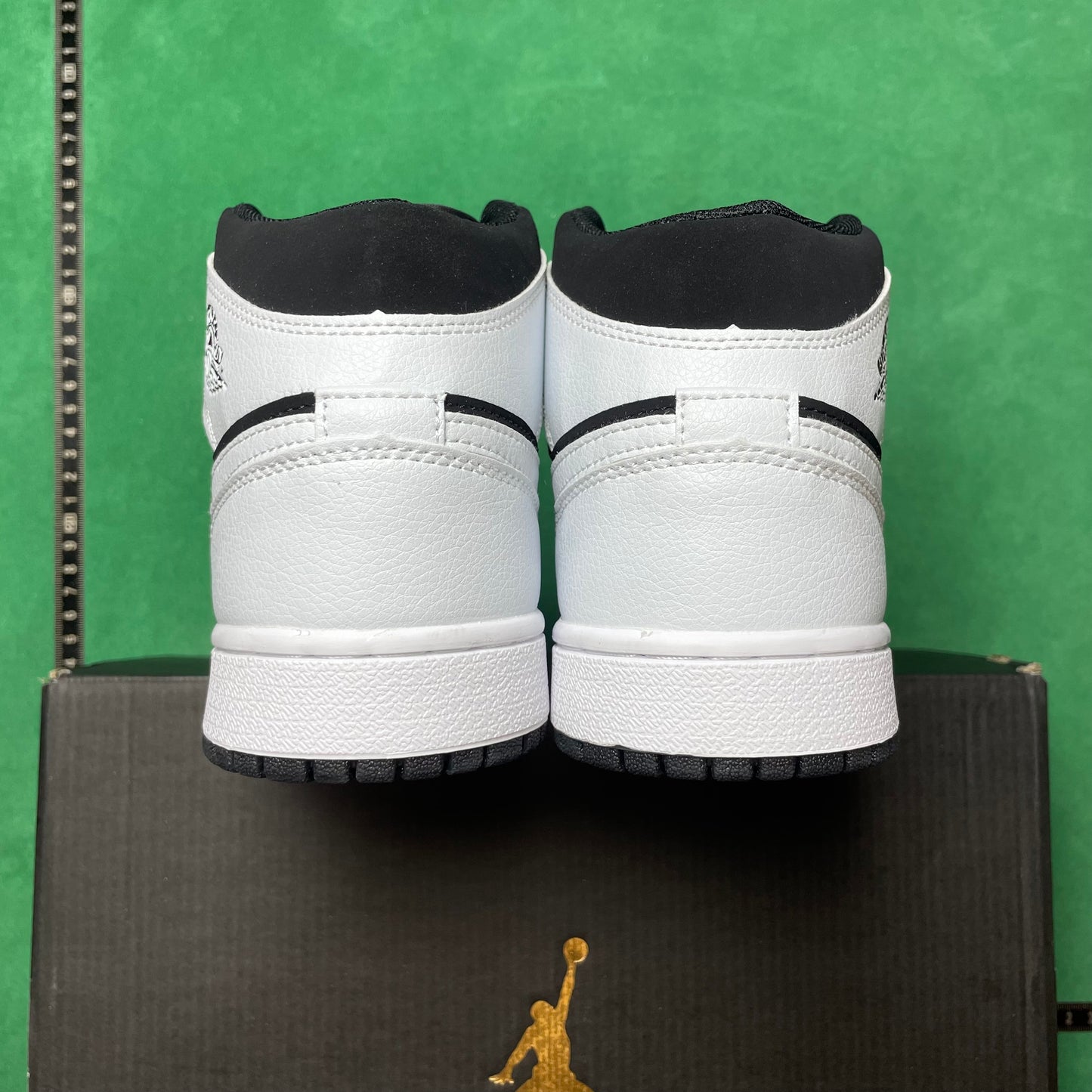 Air Jordan 1