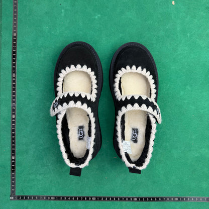 UGG