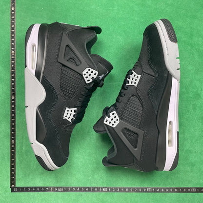 Air Jordan 4 Retro Se