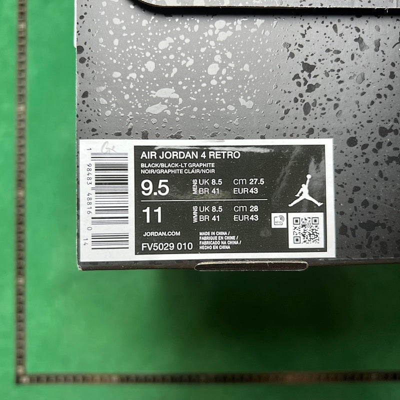 Air Jordan 4 Retro