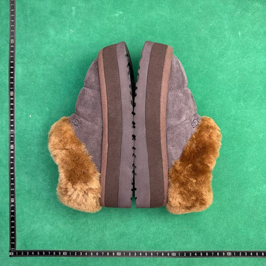 UGG