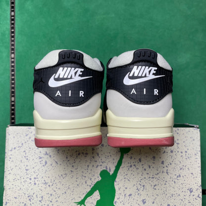 Air Jordan 4 RM