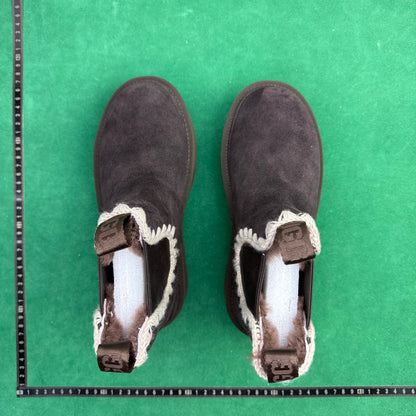 UGG