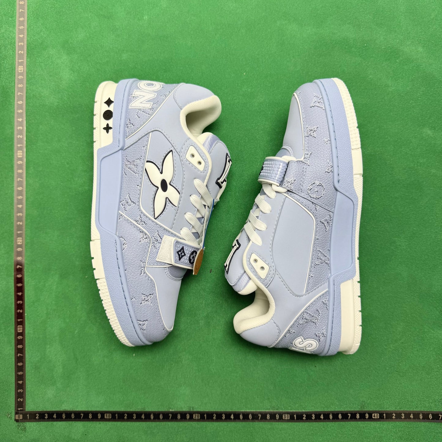 Louis Vuitton  - TT Trainer