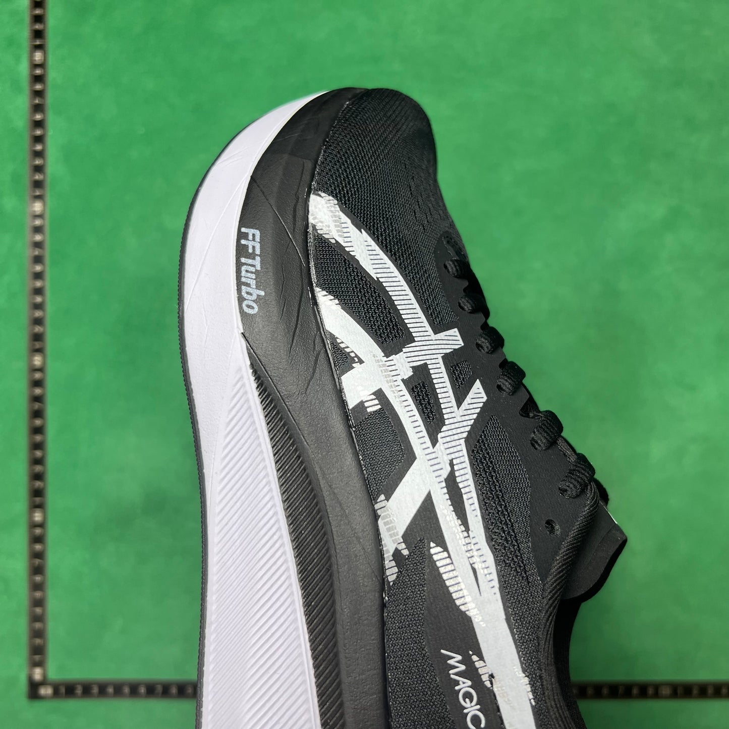 Asics Magic Speed 4