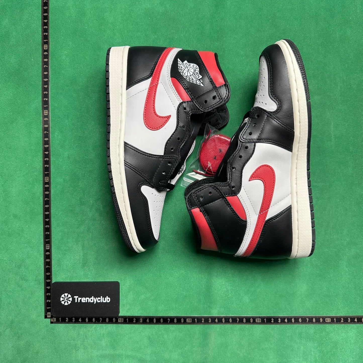 Air Jordan 1