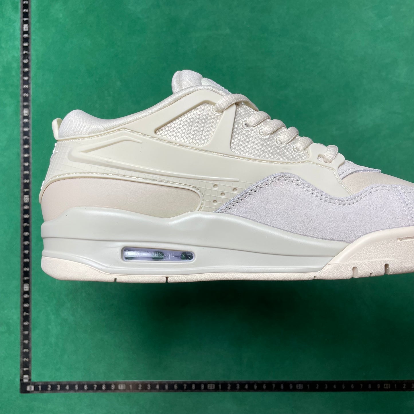 Air Jordan 4 RM