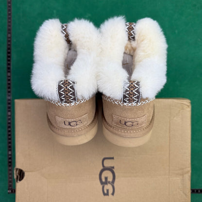 UGG