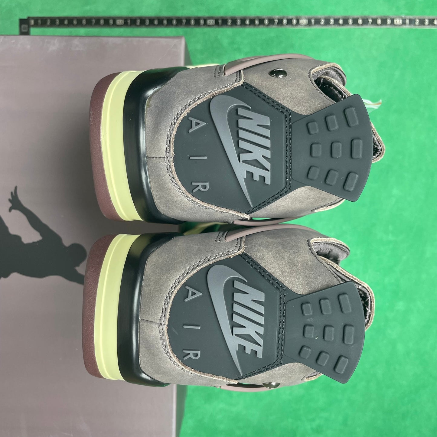 Air Jordan 4 Retro SP