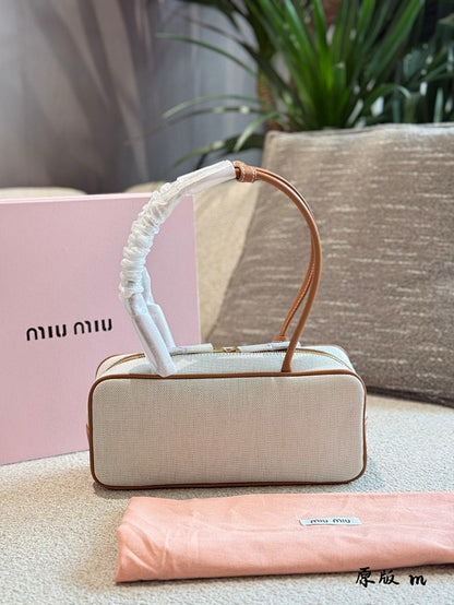MiuMiu
