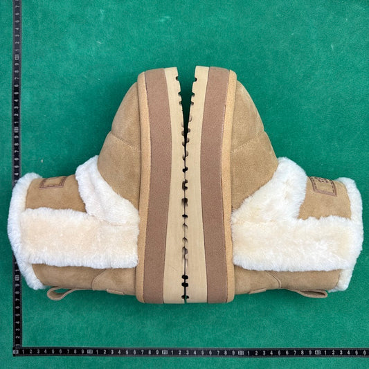 UGG