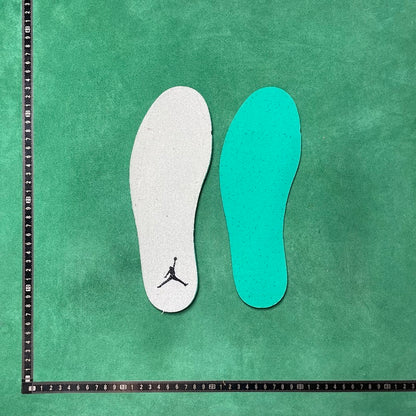 Air Jordan 4 RM