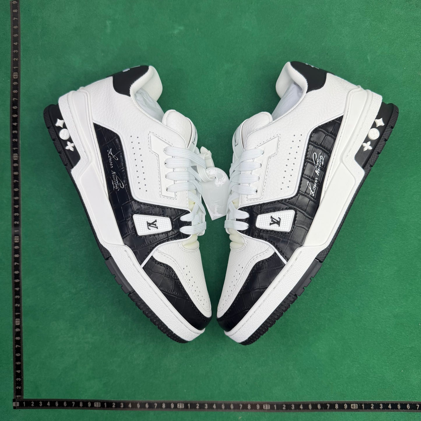 Louis Vuitton  - TT Trainer