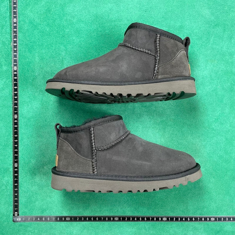 UGG