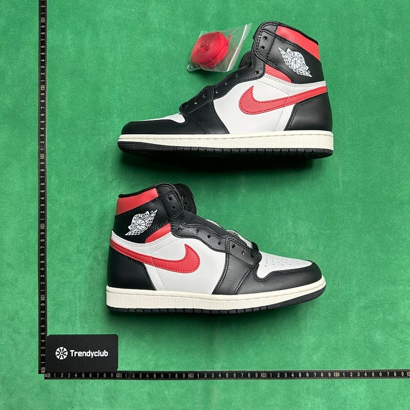 Air Jordan 1