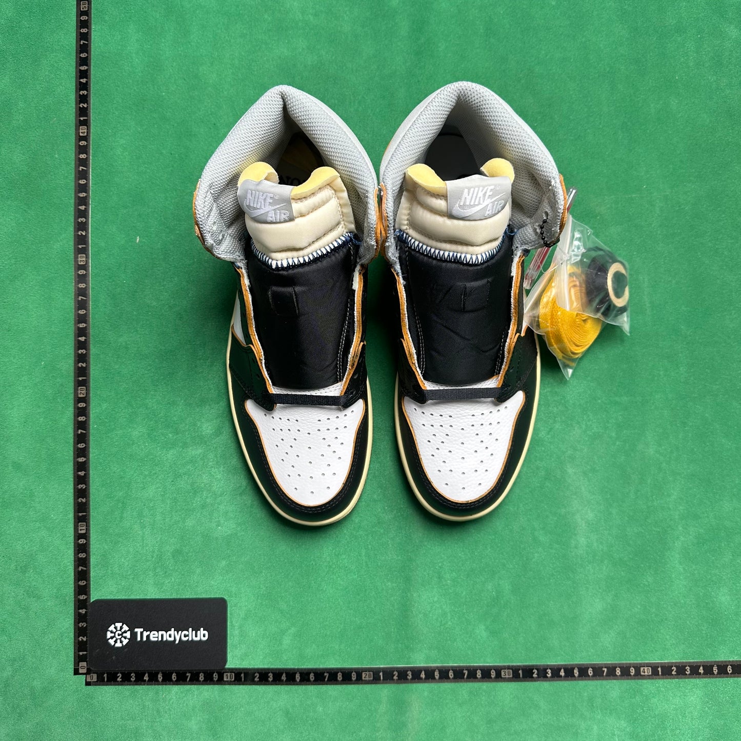 Air Jordan 1