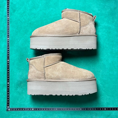 UGG