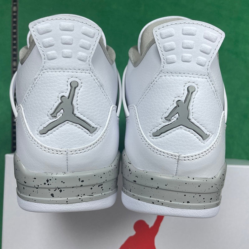 Air Jordan 4 Retro