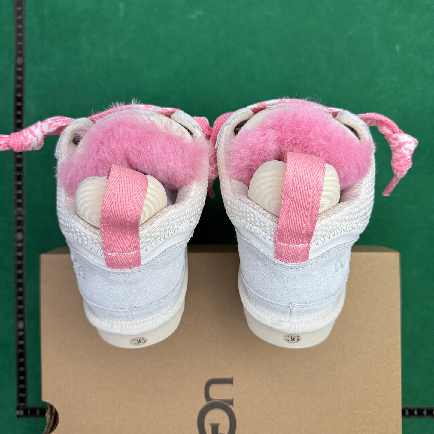UGG