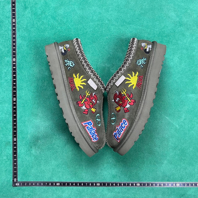 UGG