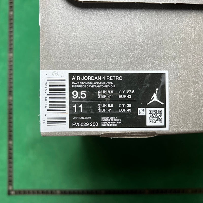 Air Jordan 4 Retro