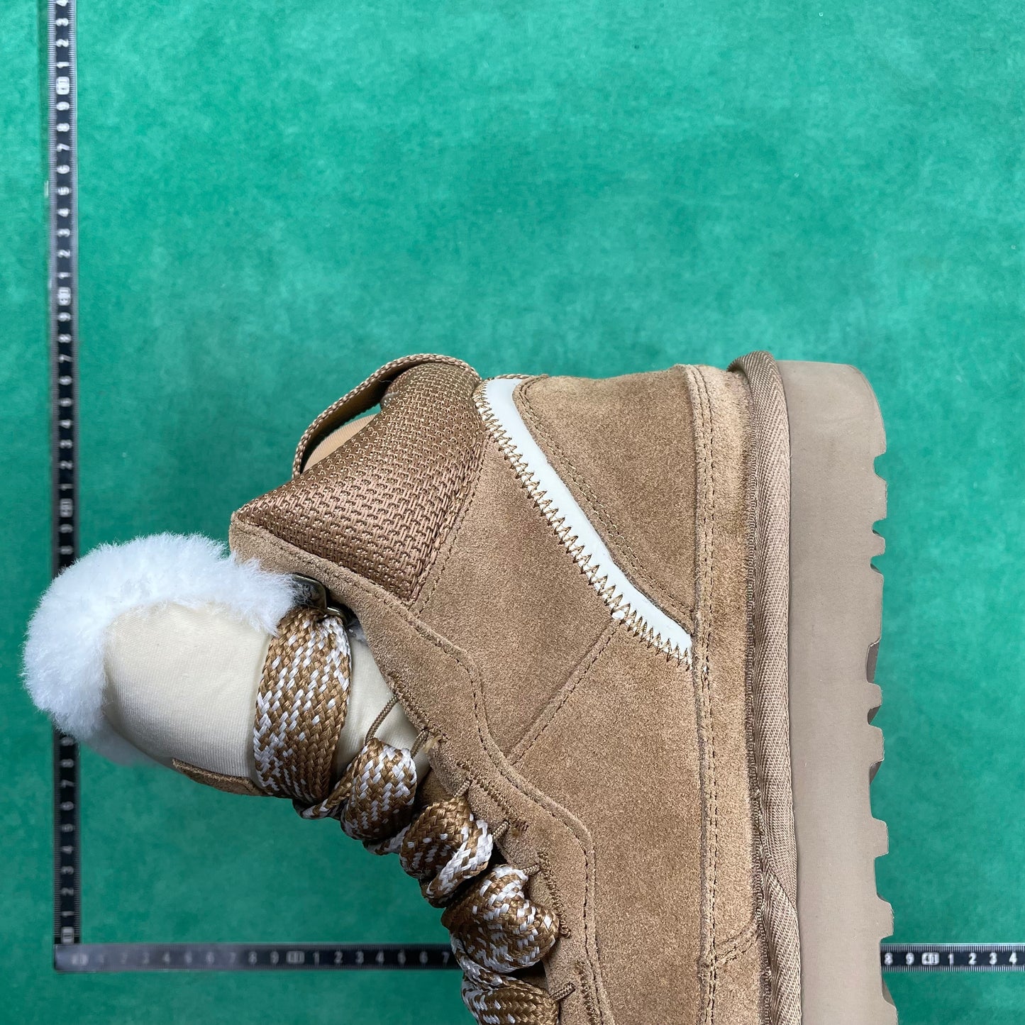 UGG