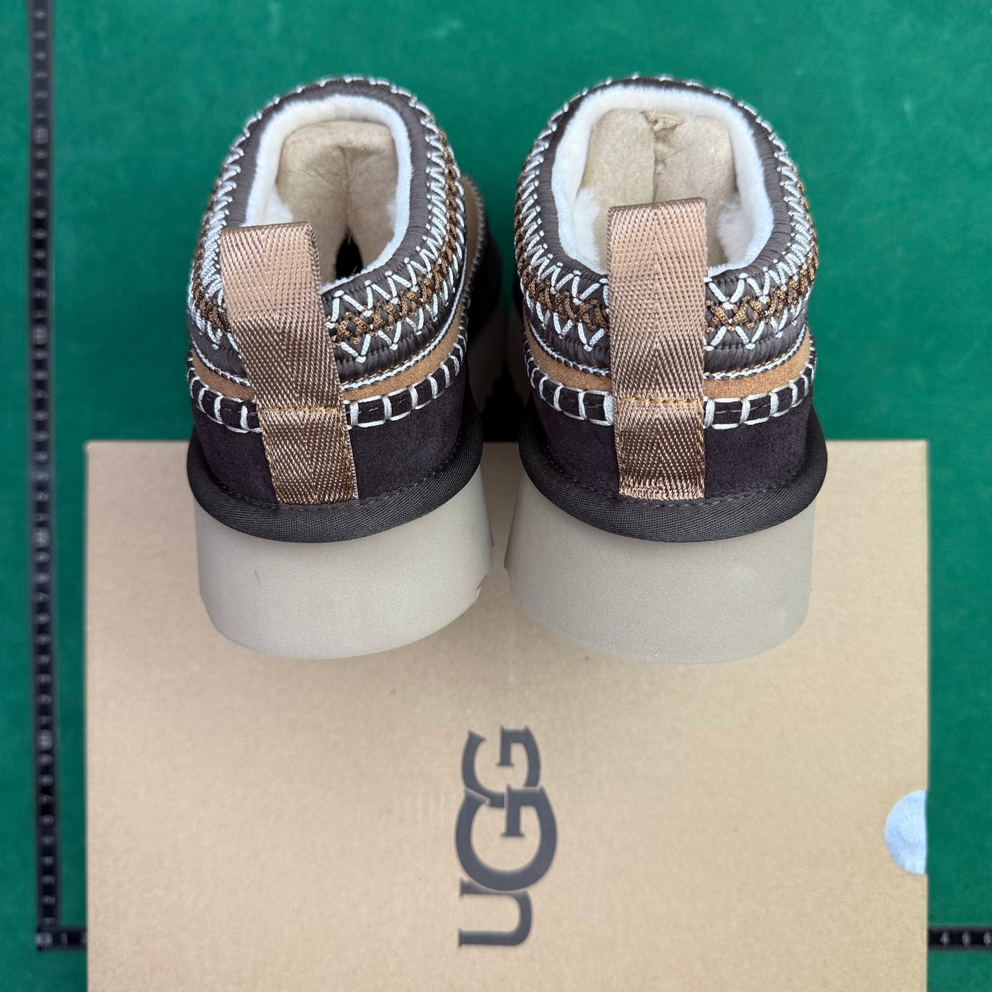 UGG