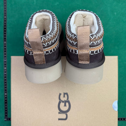 UGG