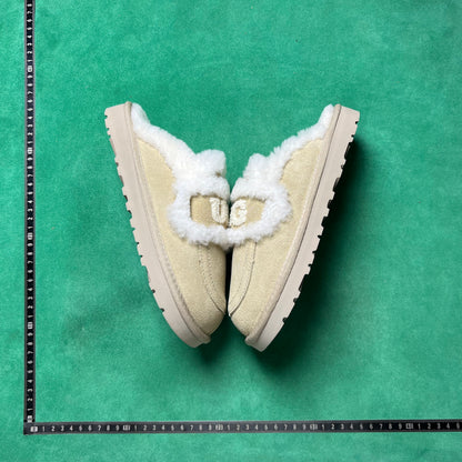 UGG
