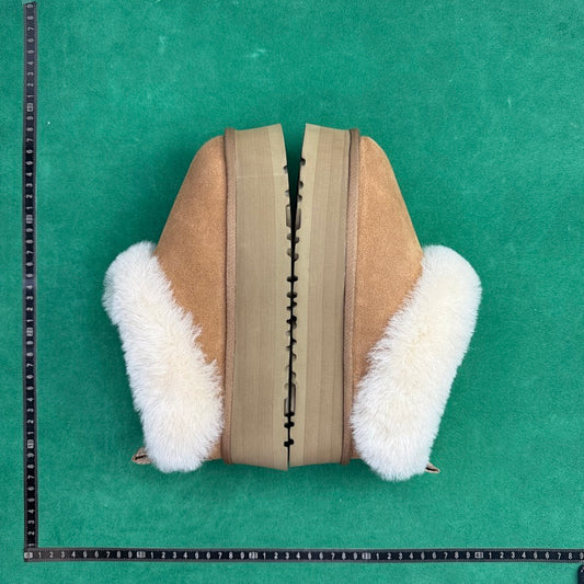 UGG